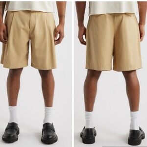 Elwood Uniform Shorts in Khaki Size 34